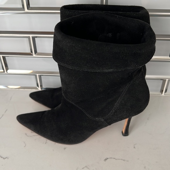 MANOLO BLAHNIK SUEDE BOOTS